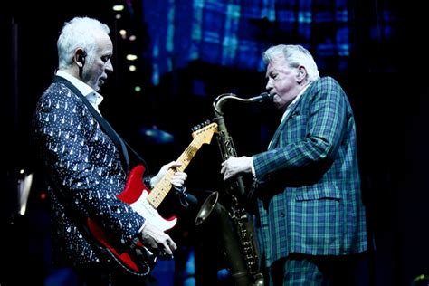 140. AN INTERVIEW WITH PHIL MANZANERA ABOUT ROXY .